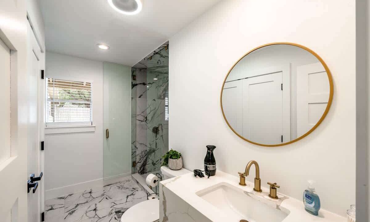 Photo of Bathroom in West Oak Hill
