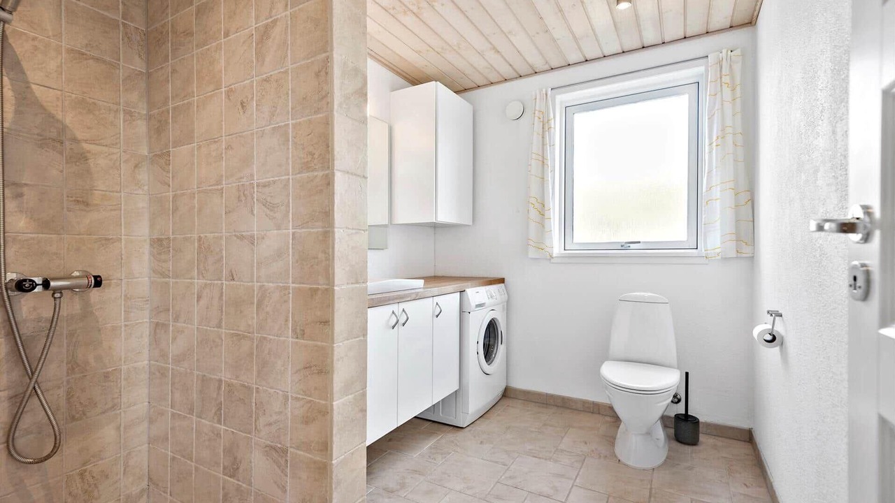 Photo of Bathroom in Haurvig