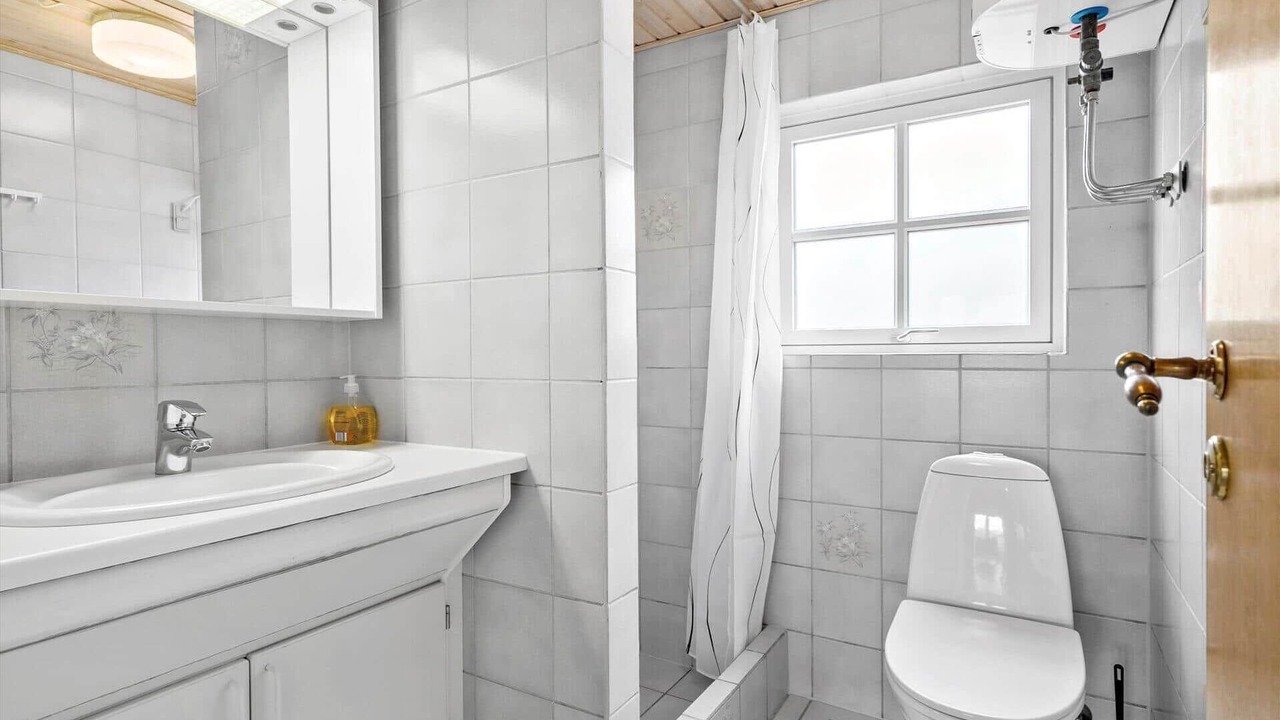 Photo of Bathroom in Haurvig