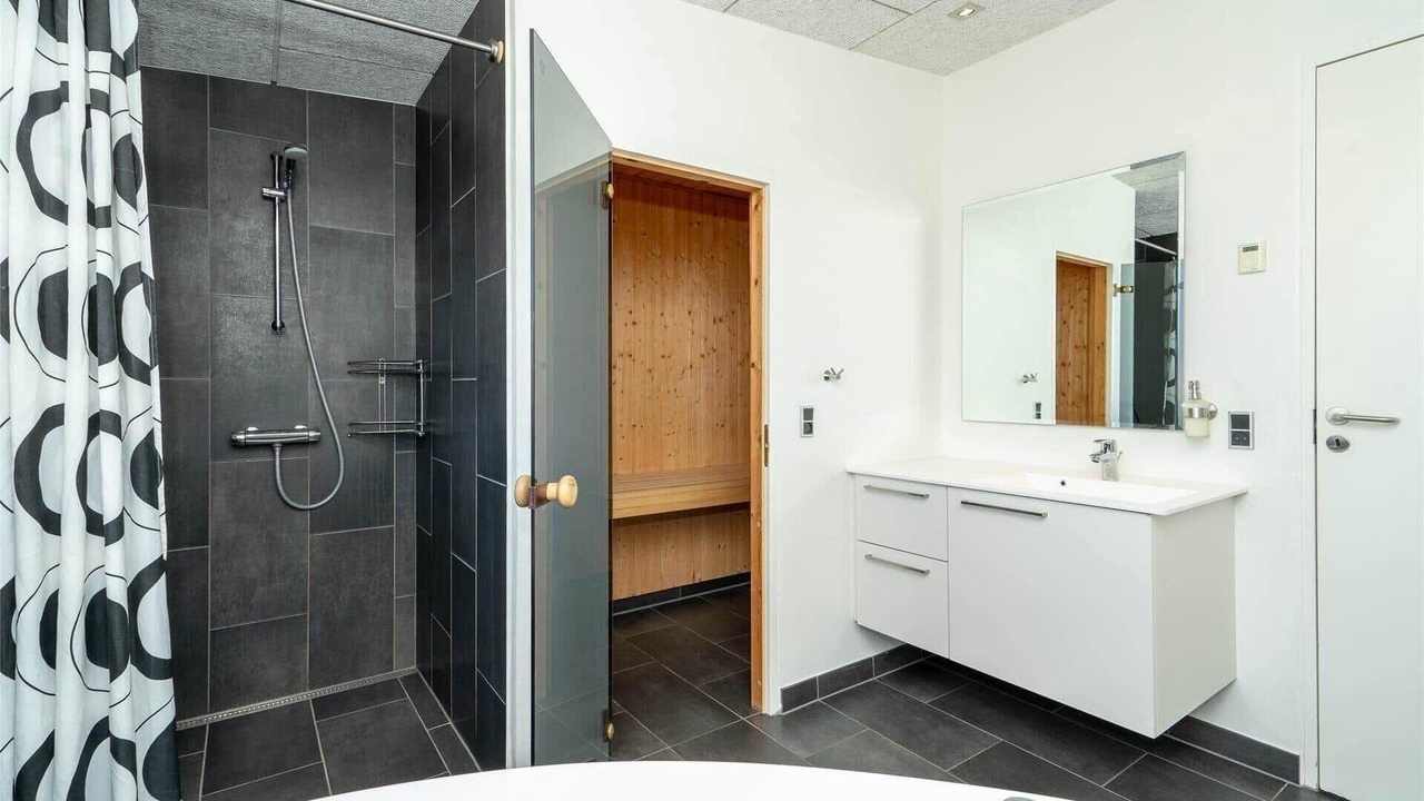 Photo of Bathroom in Argab