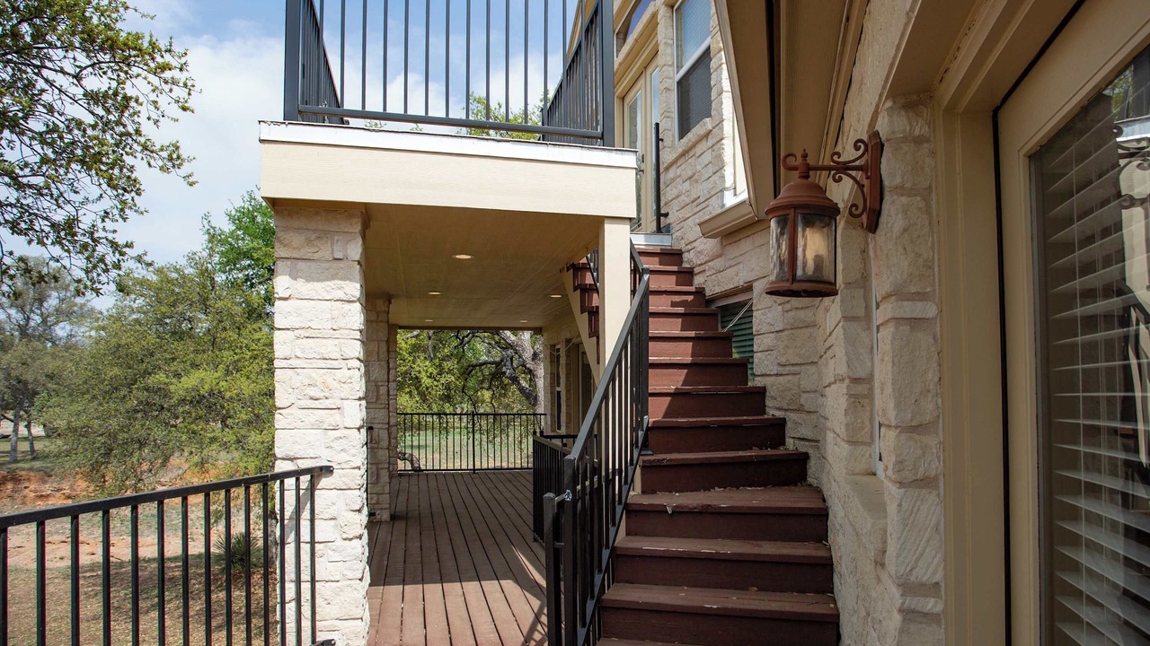 Photo of Patio Balcony in Burnet