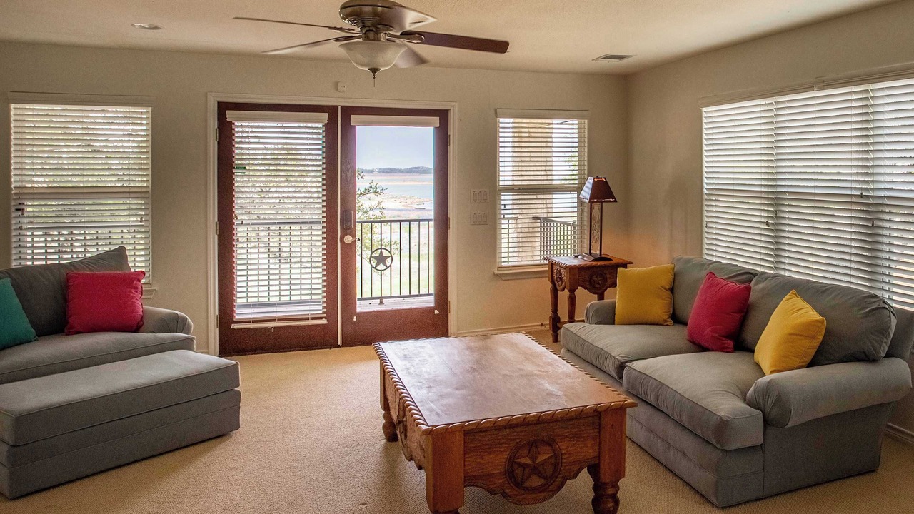 Photo of Livingroom in Burnet