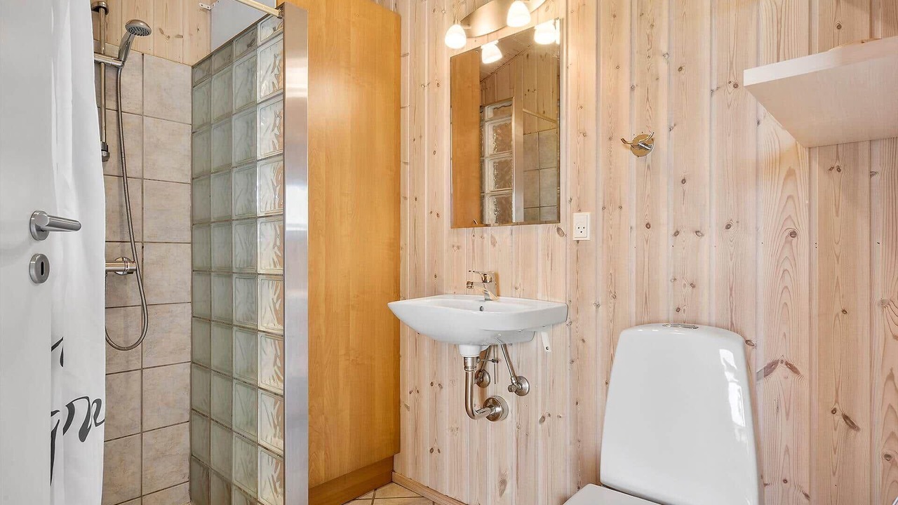 Photo of Bathroom in Nørre Lyngvig