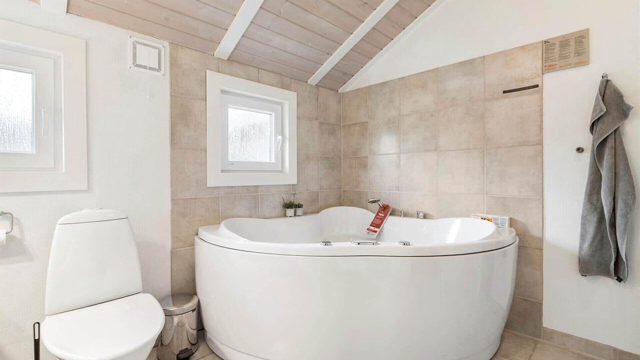 Photo of Bathroom in Haurvig