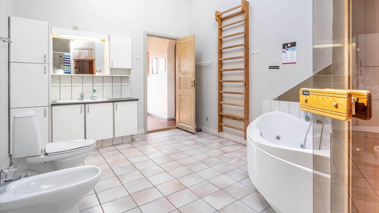 Photo of Bathroom in Haurvig