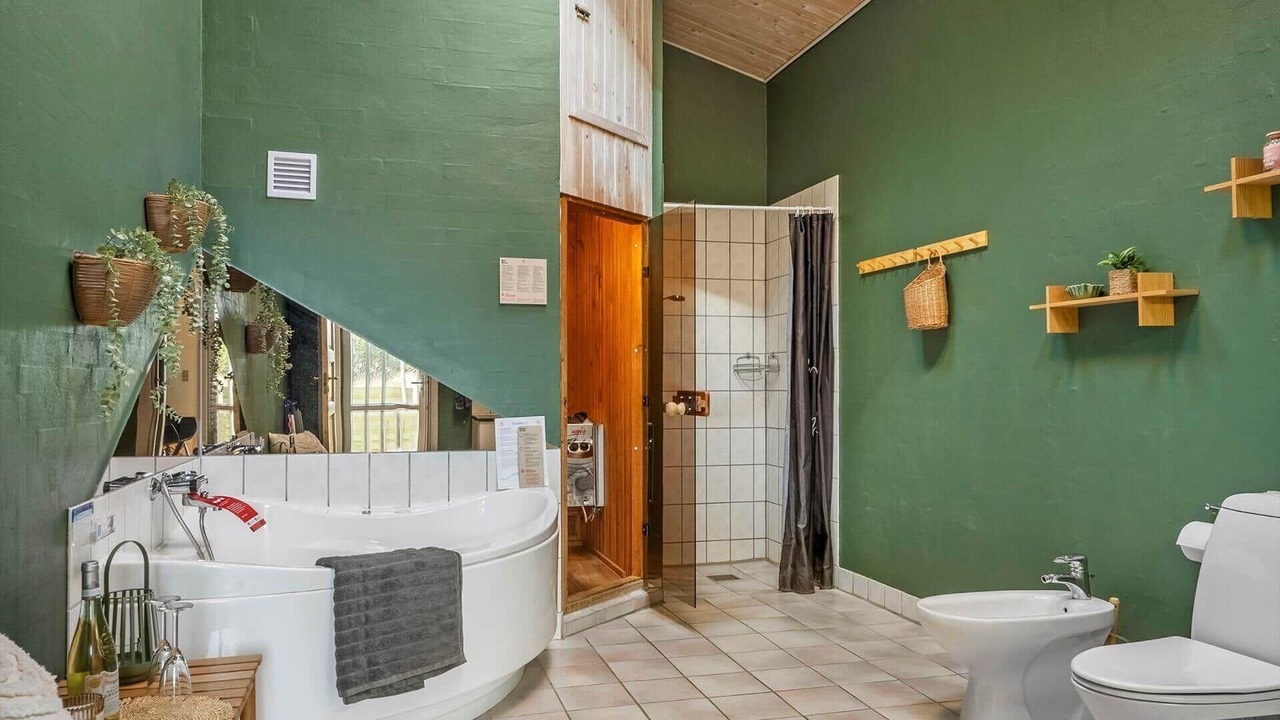 Photo of Bathroom in Haurvig