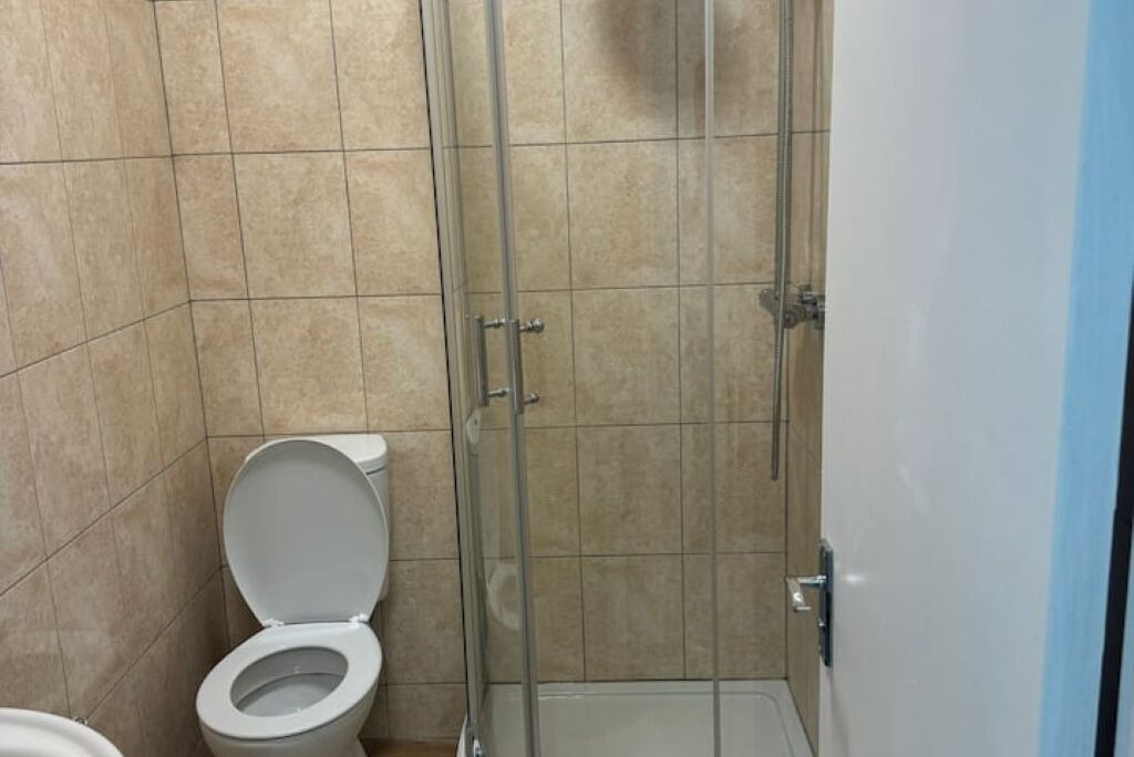 Photo of Bathroom in Ponders End