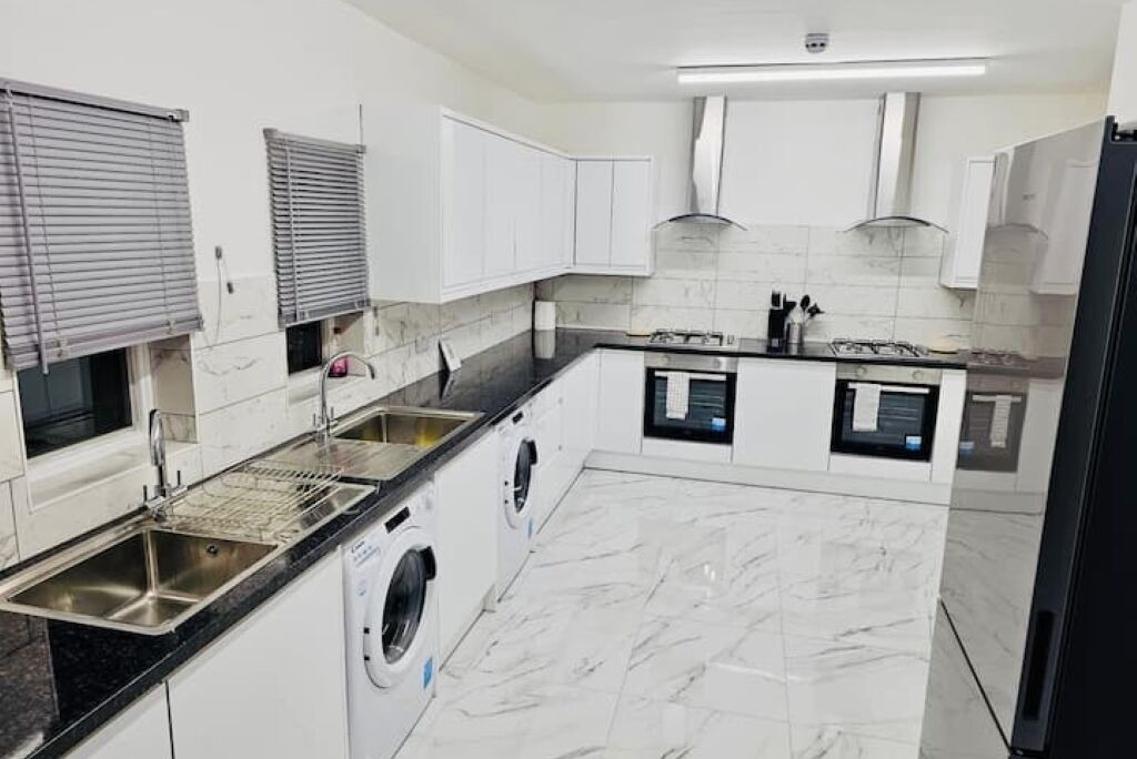 Photo of Kitchen in Ponders End