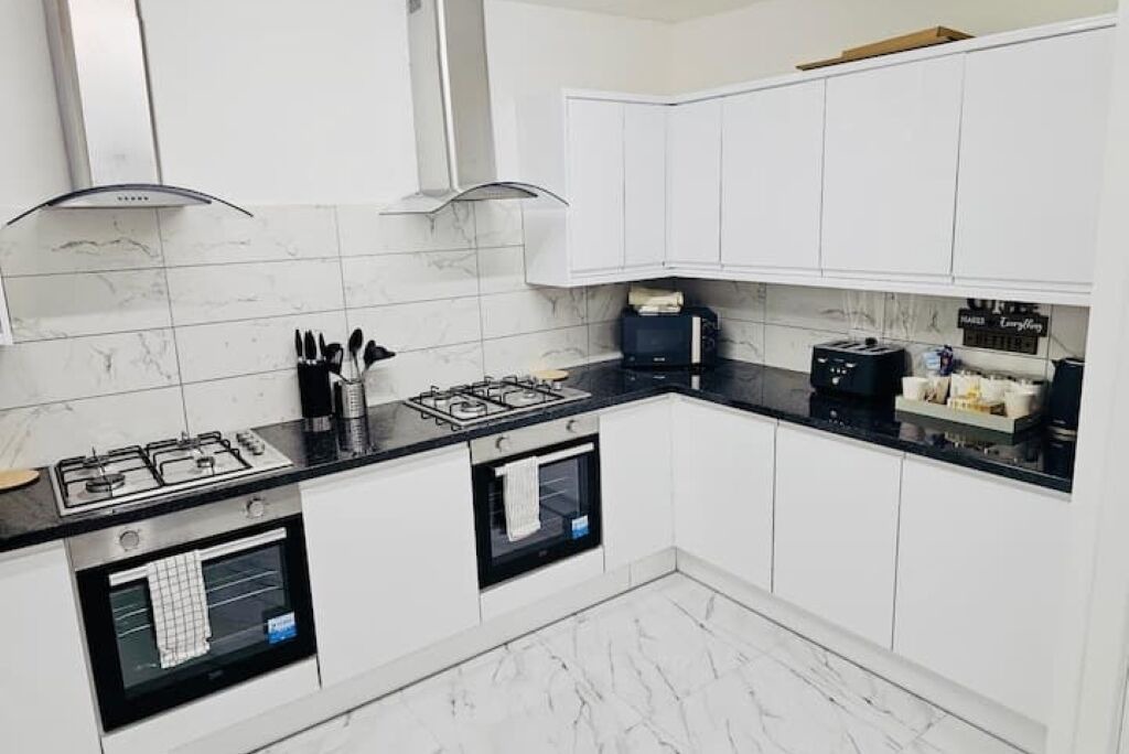 Photo of Kitchen in Ponders End
