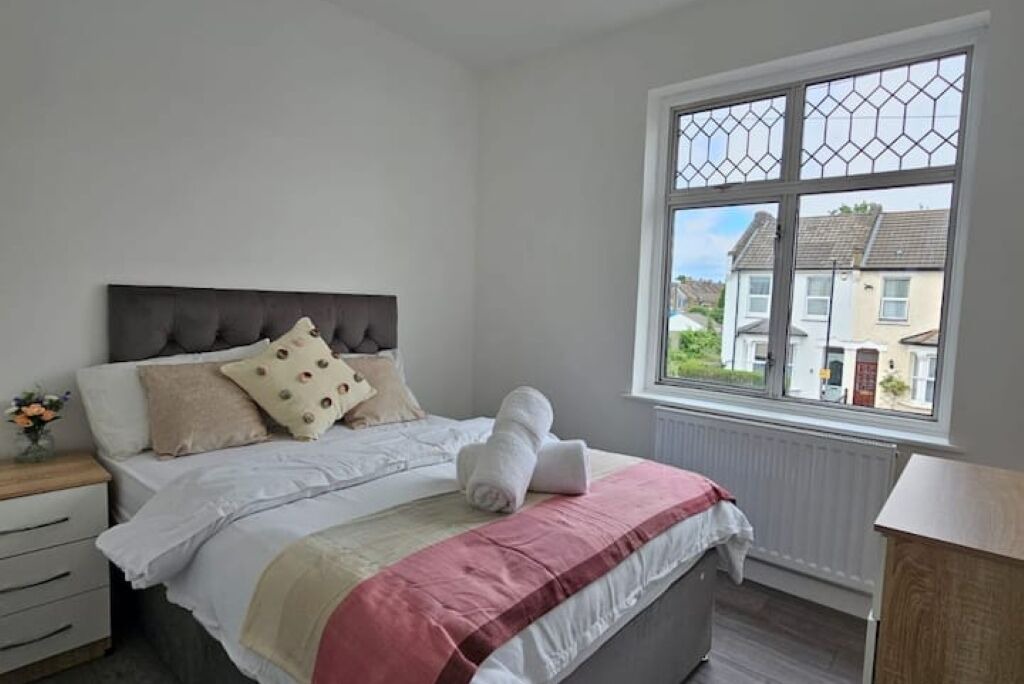 Photo of Bedroom in Ponders End