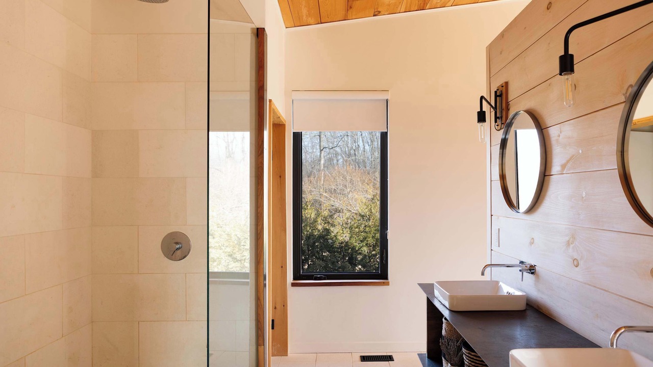 Photo of Bathroom in Hillier