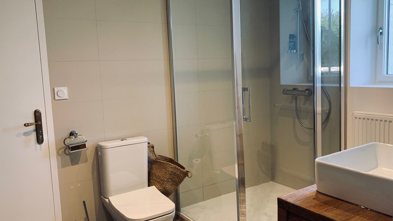 Photo of Bathroom in Lingevres