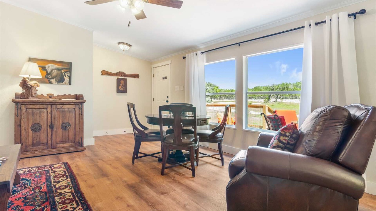 Photo of Livingroom in Pipe Creek