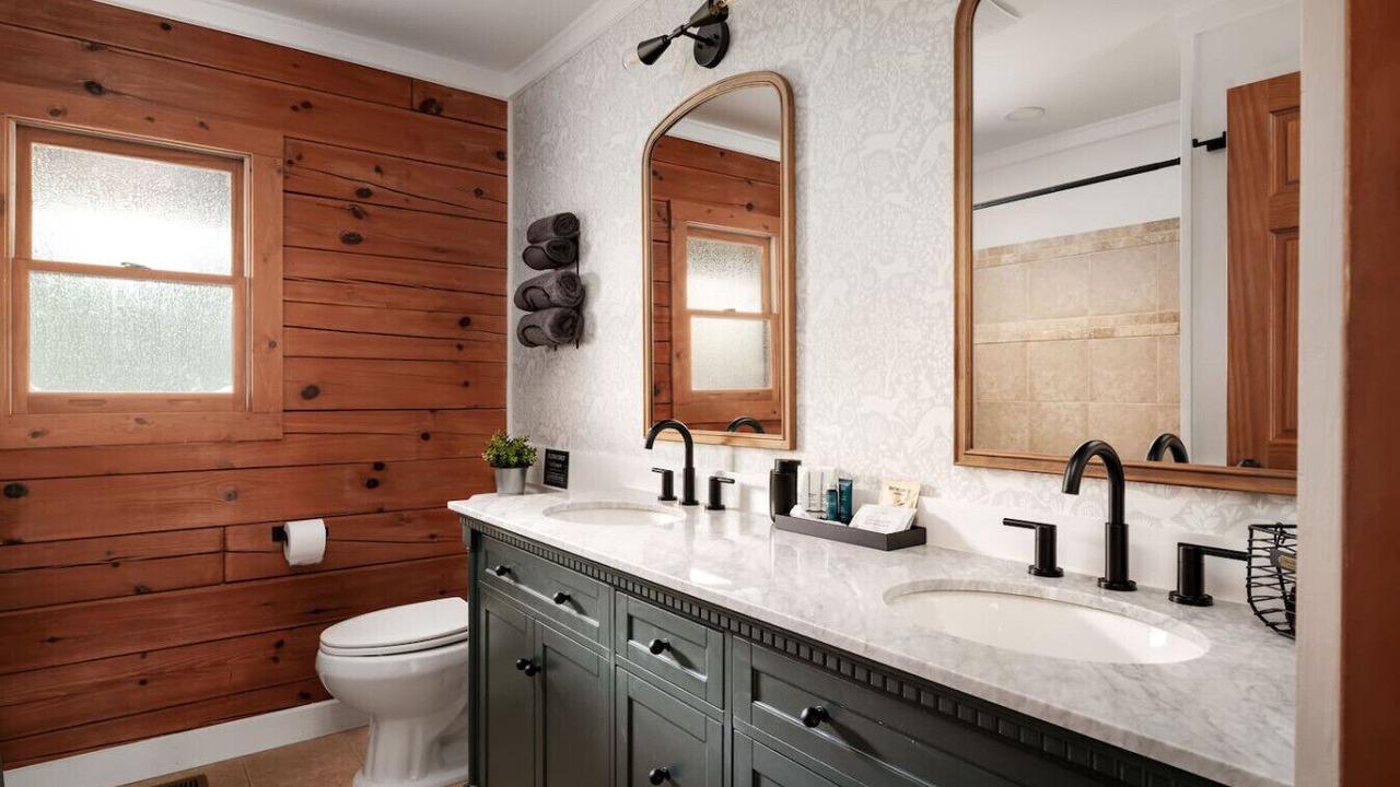 Photo of Bathroom in Stanley