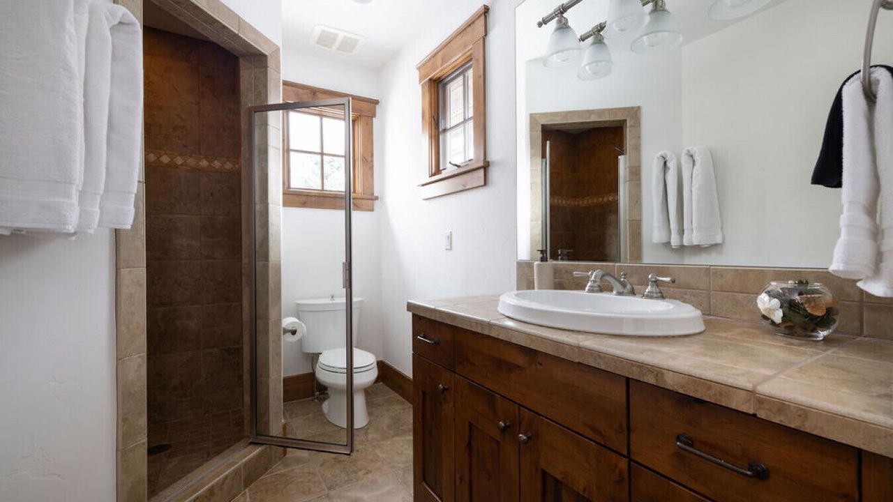 Photo of Bathroom in Edwards