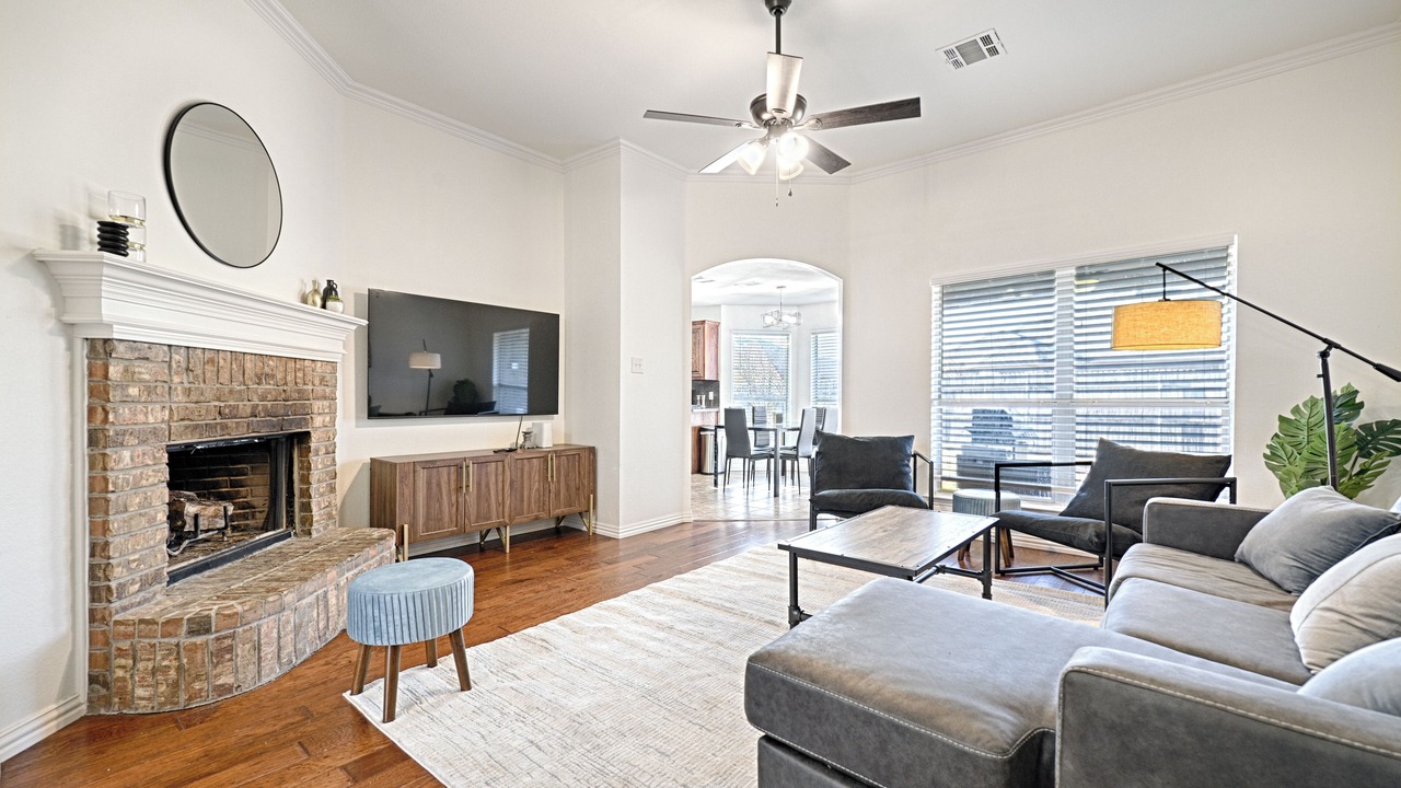Photo of Livingroom in Burleson