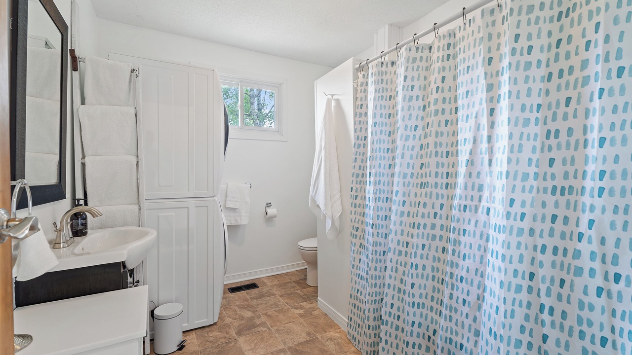 Photo of Bathroom in Port Carling