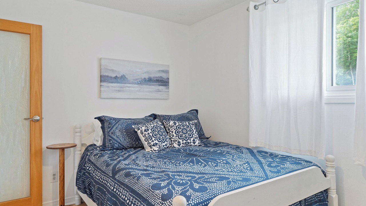 Photo of Bedroom in Port Carling