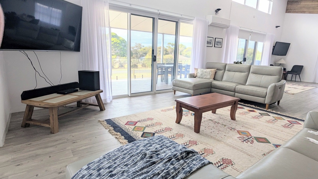 Photo of Livingroom in American River