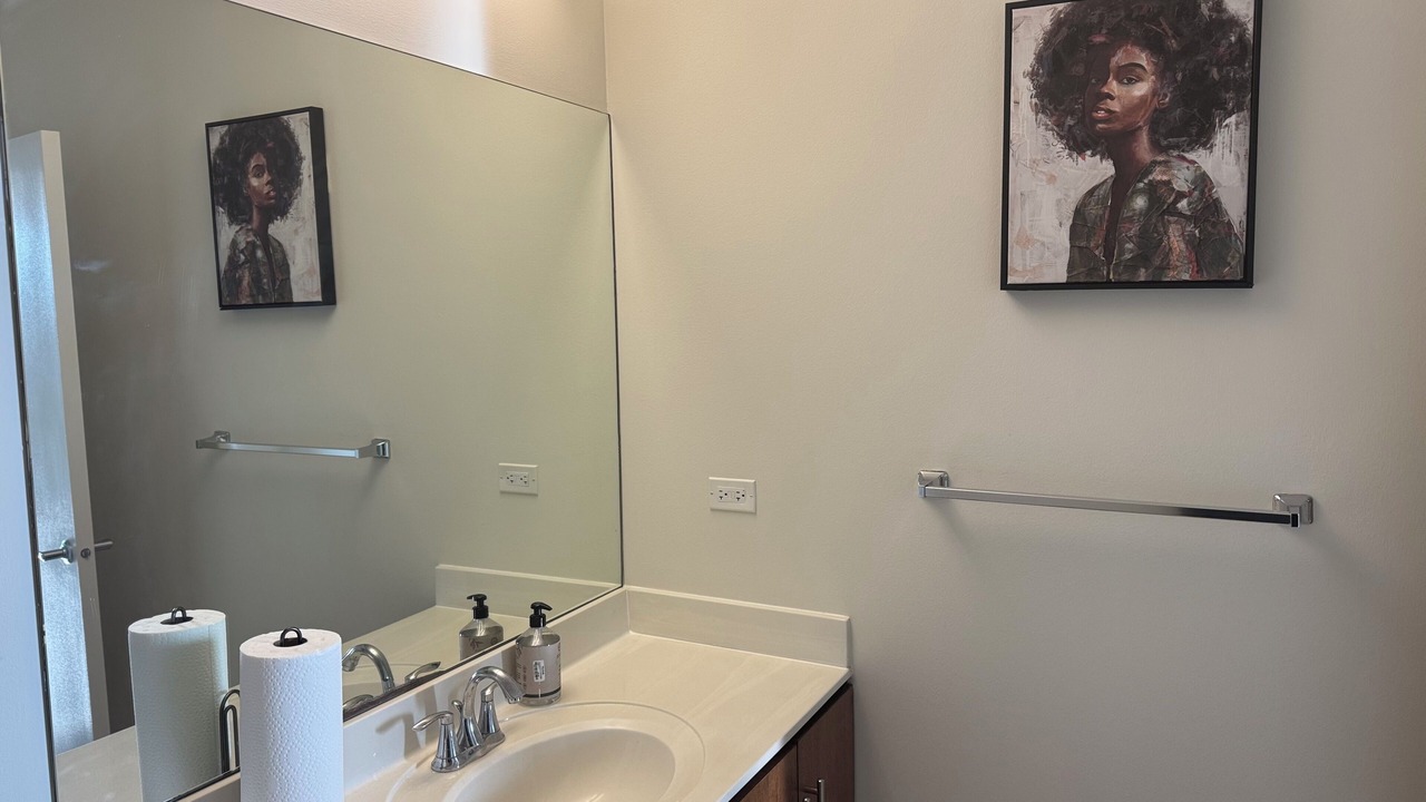 Photo of Bathroom in Near South Side