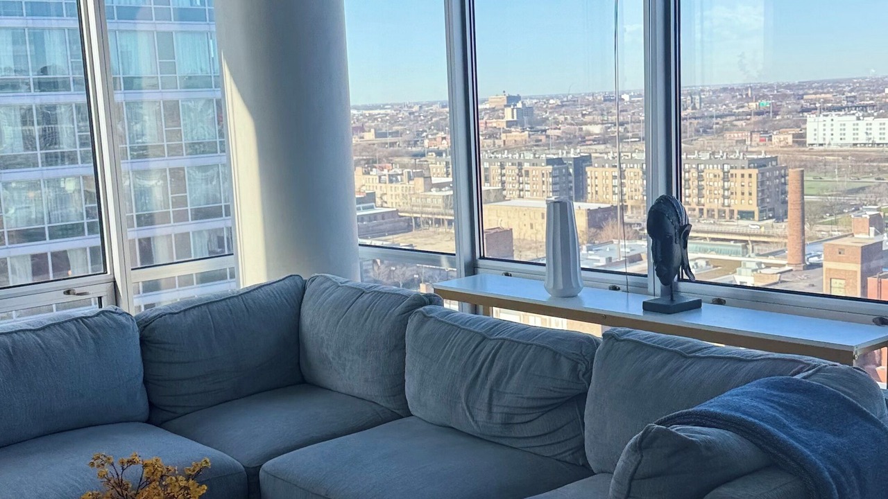 Photo of Livingroom in Near South Side