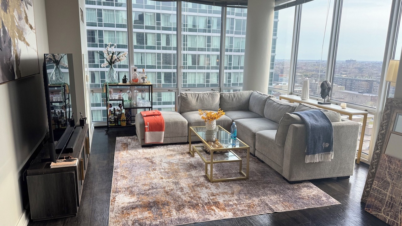 Photo of Livingroom in Near South Side