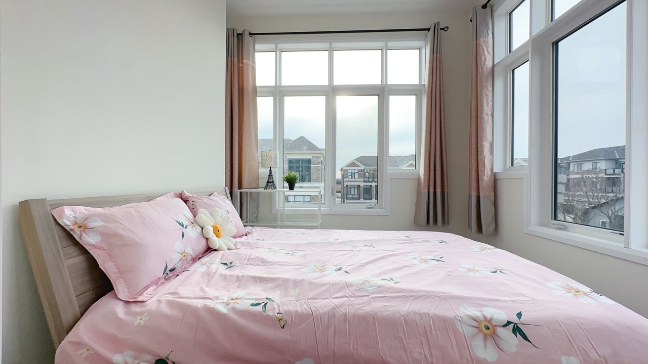 Photo of Bedroom in Richmond Hill