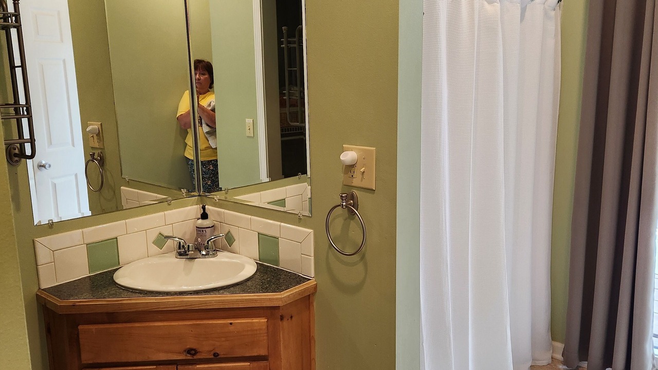 Photo of Bathroom in Eagle Rock