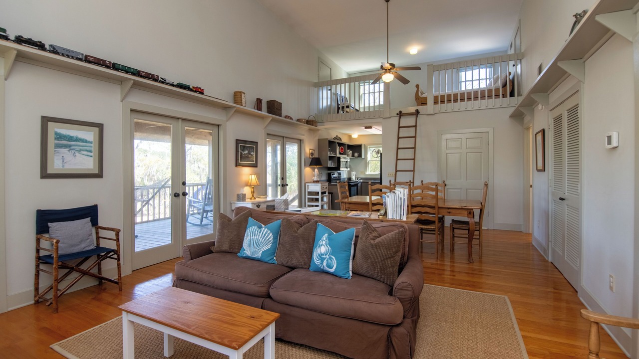 Photo of Livingroom in Edisto Island