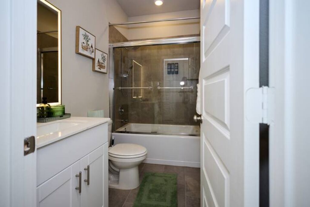 Photo of Bathroom in Pecan Grove