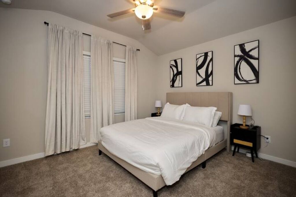 Photo of Bedroom in Pecan Grove