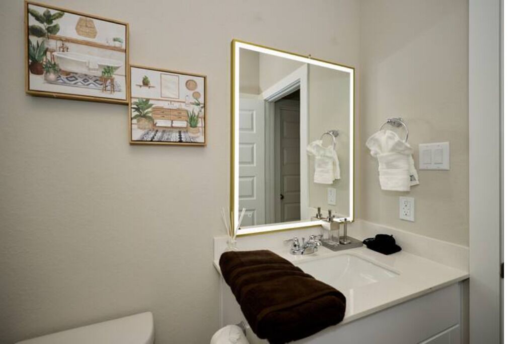 Photo of Bathroom in Pecan Grove