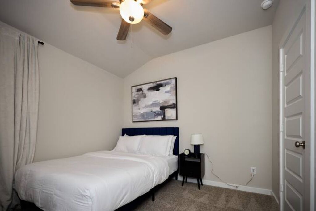 Photo of Bedroom in Pecan Grove