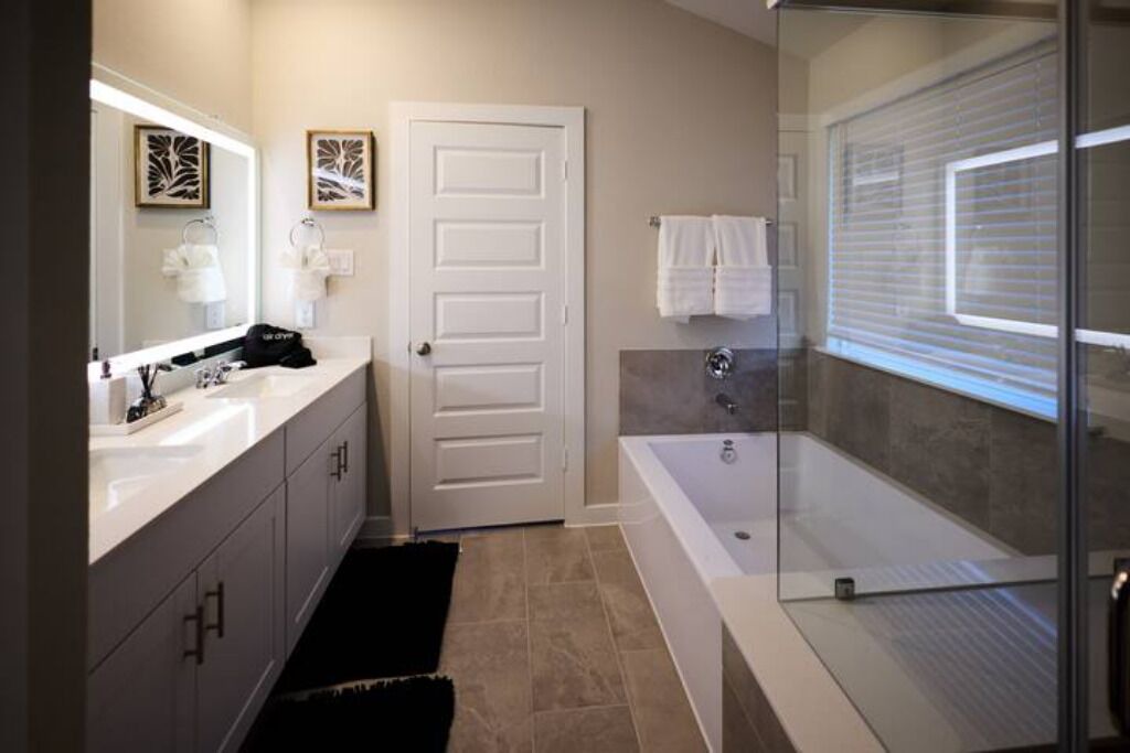 Photo of Bathroom in Pecan Grove