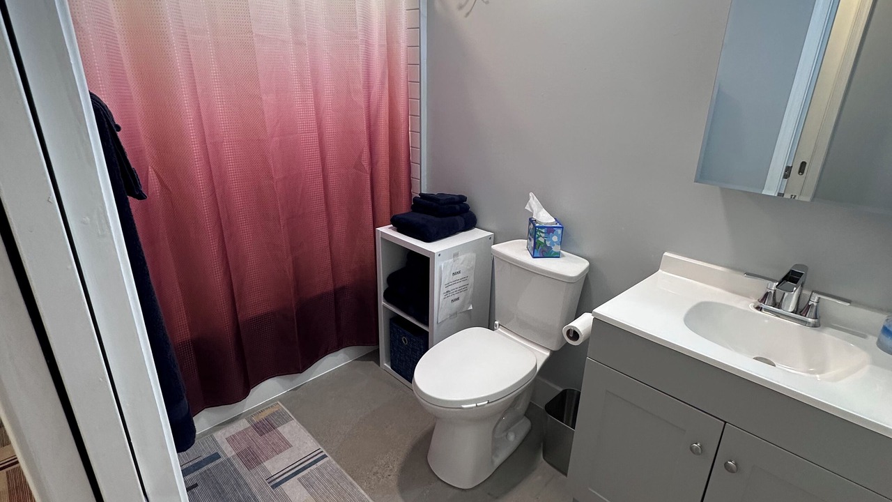 Photo of Bathroom in Cardozo