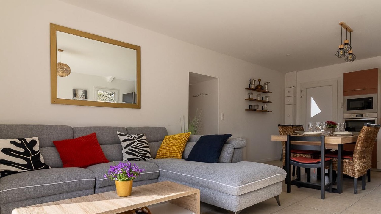Photo of Livingroom in Charbonnieres-les-Varennes