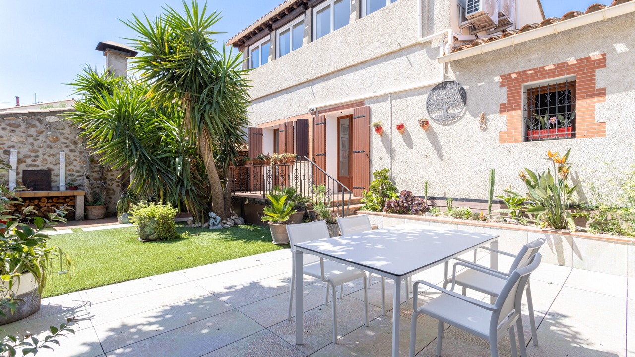Photo of Outdoor in Villemolaque