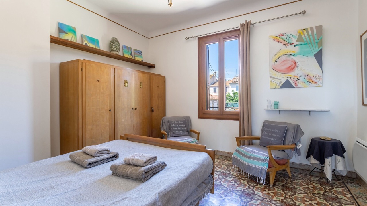 Photo of Bedroom in Villemolaque