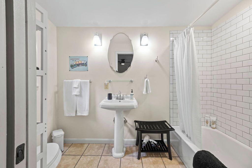 Photo of Bathroom in Eureka Springs Historic District