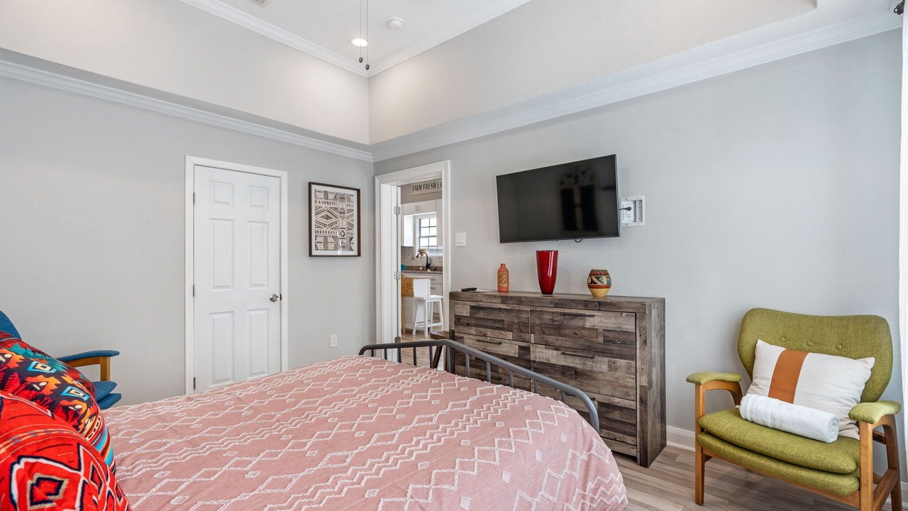 Photo of Bedroom in Washington Ave./ Memorial Park