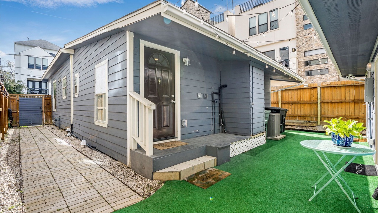 Photo of Outdoor in Washington Ave./ Memorial Park