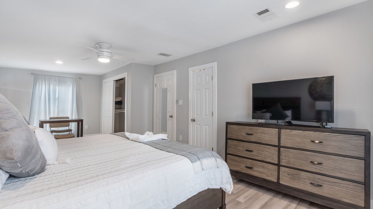 Photo of Bedroom in Washington Ave./ Memorial Park