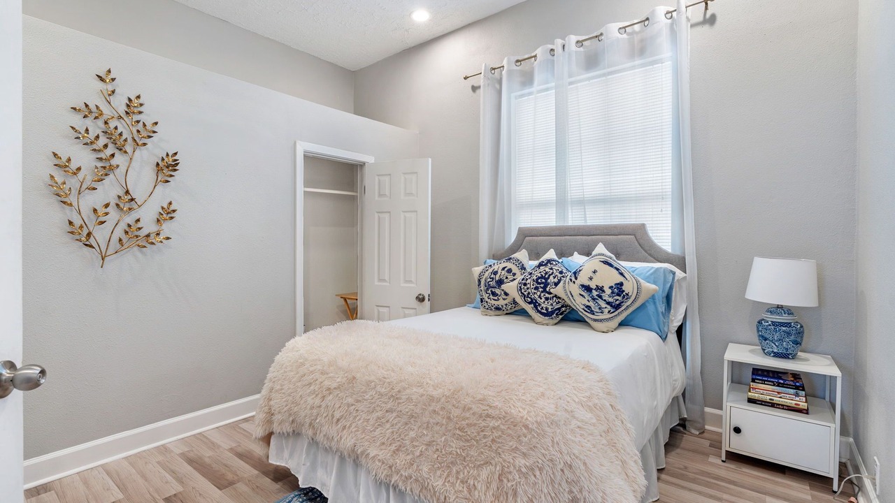 Photo of Bedroom in Washington Ave./ Memorial Park