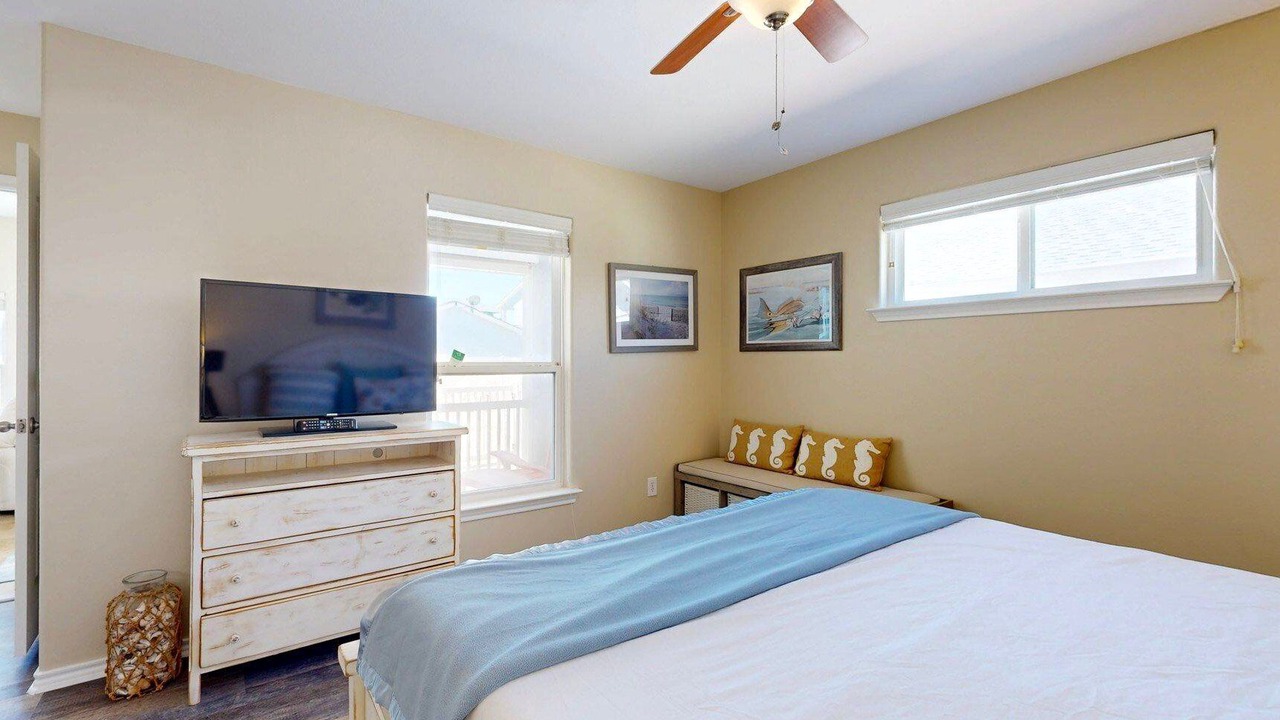 Photo of Bedroom in Safe Harbor