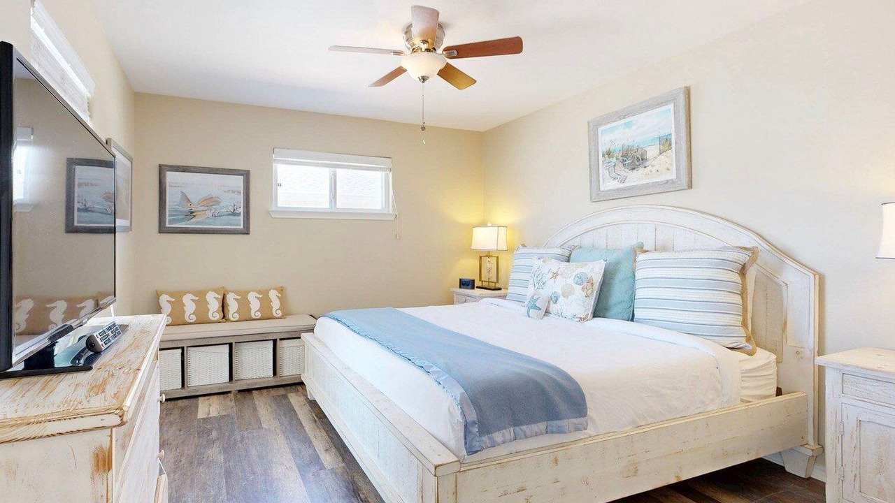 Photo of Bedroom in Safe Harbor