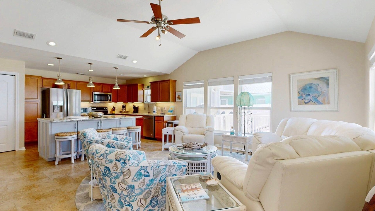 Photo of Livingroom in Safe Harbor