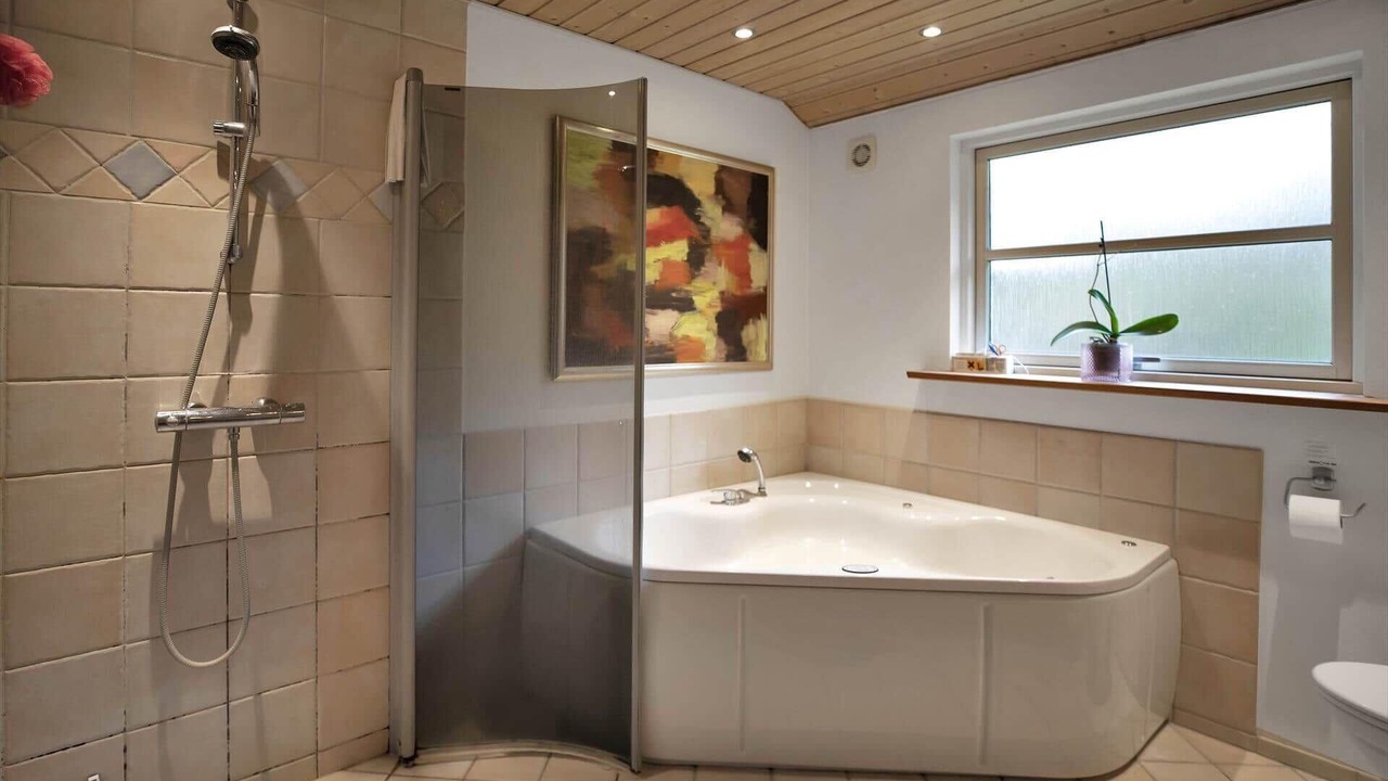 Photo of Bathroom in Faarevejle