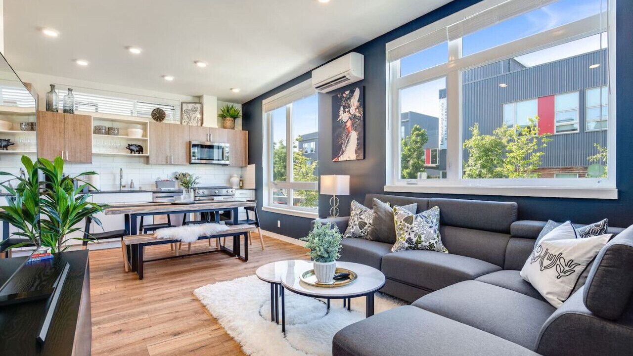 Photo of Livingroom in North Beacon Hill