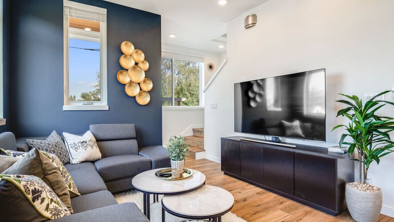 Photo of Livingroom in North Beacon Hill