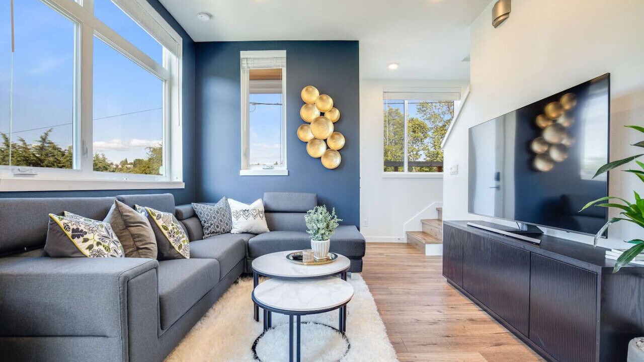 Photo of Livingroom in North Beacon Hill